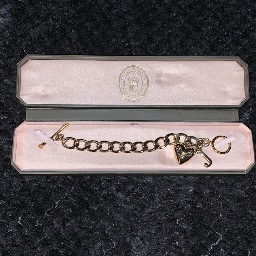 Juicy Couture Gold Starter Bracelet 28$